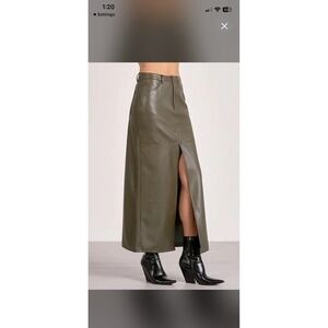 Elan Designer Green Faux Leather Long Skirt Sz L Pocket Front Back Front Slit